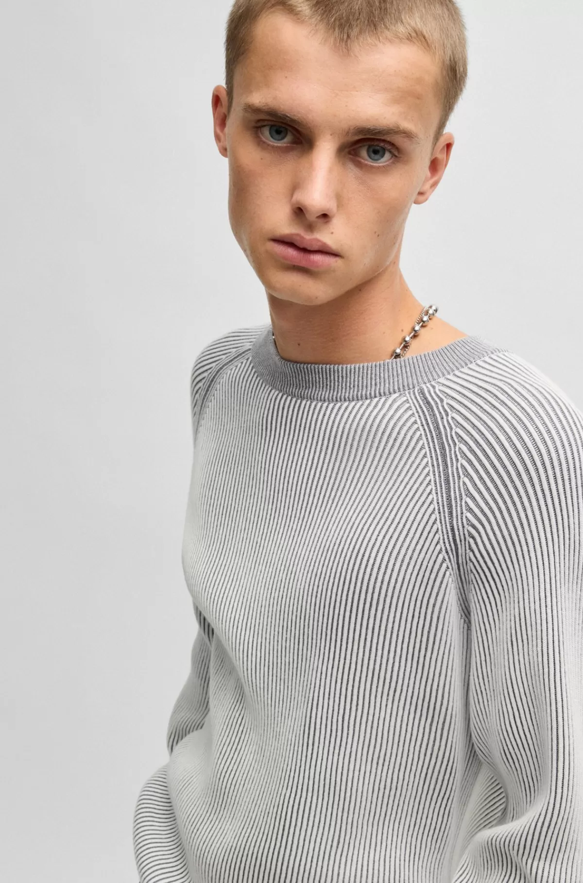 HUGO BOSS Bomuldssweater Med Tofarvet Ribstrik Lysegrå Fashion