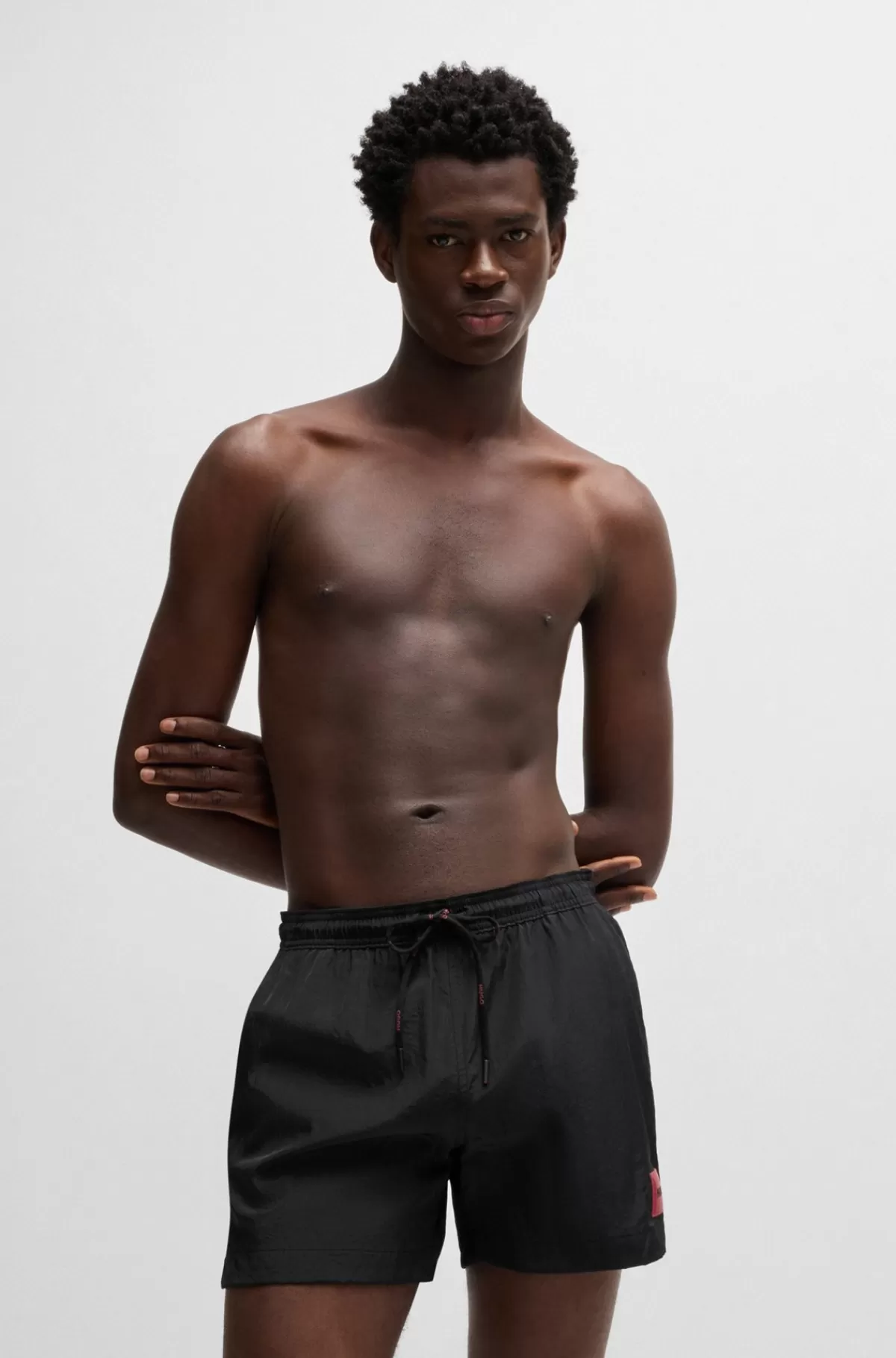 HUGO BOSS Fuldt Forede Badeshorts Med Rødt Logomærkat Sort Hot