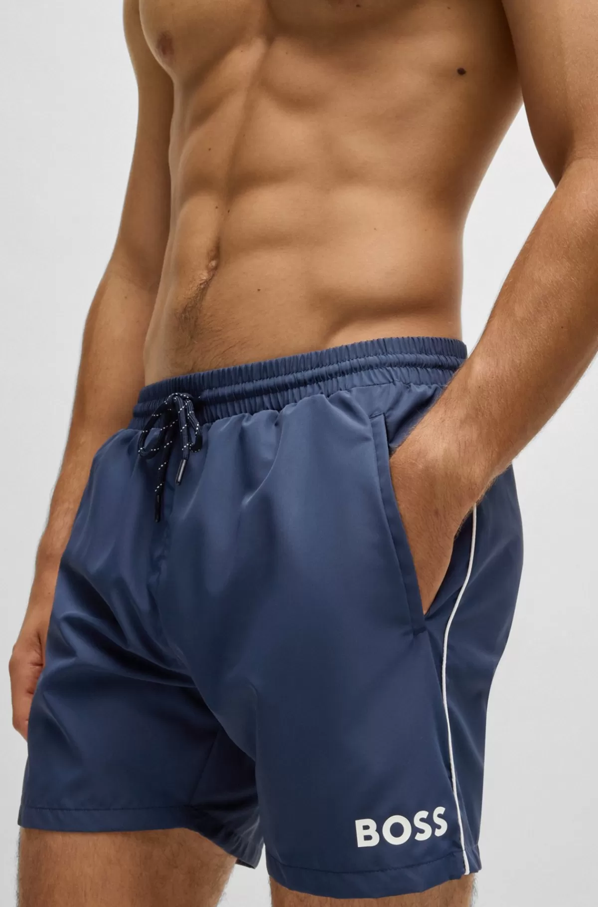 HUGO BOSS Helforede Badeshort Med Detaljer I Kontrastfarve Mørkeblå Sale