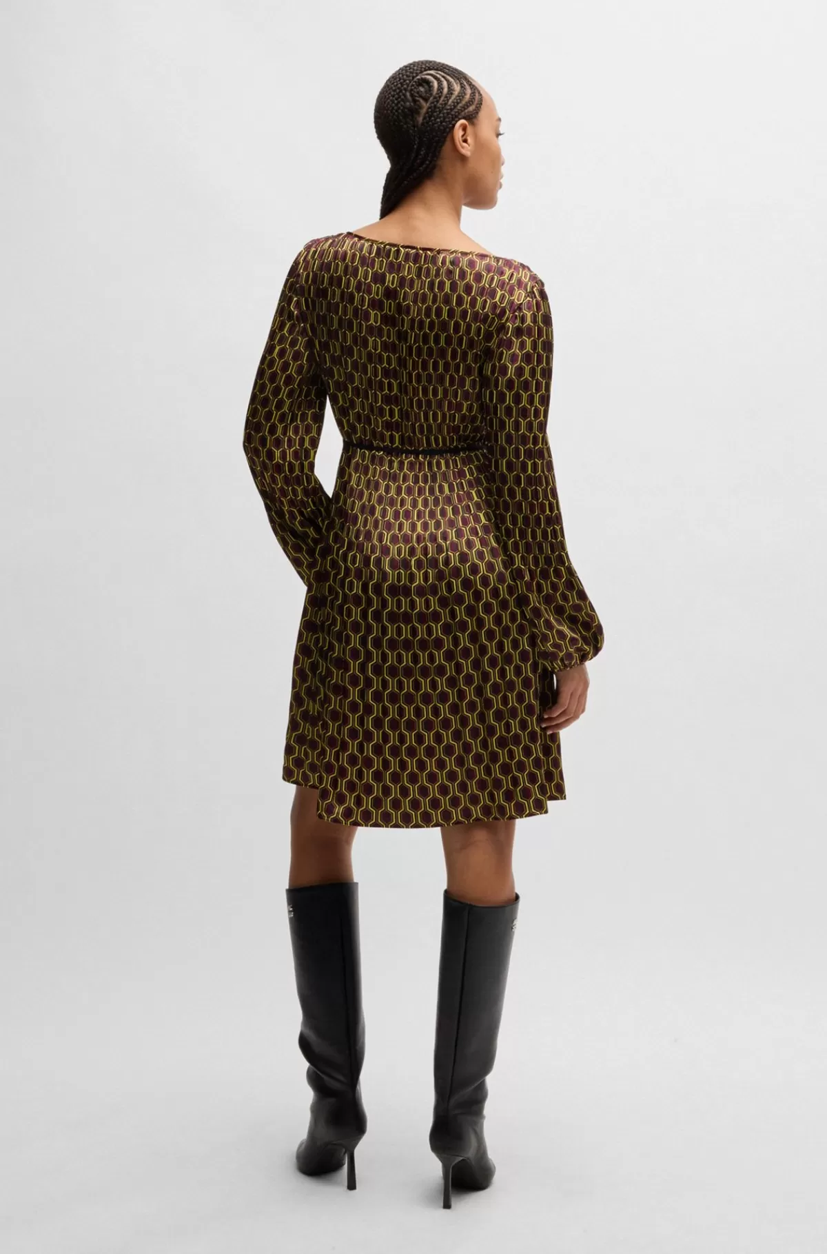 HUGO BOSS Kjole Med Plisserede Læg Og Geometrisk Print Brun mønstret Fashion