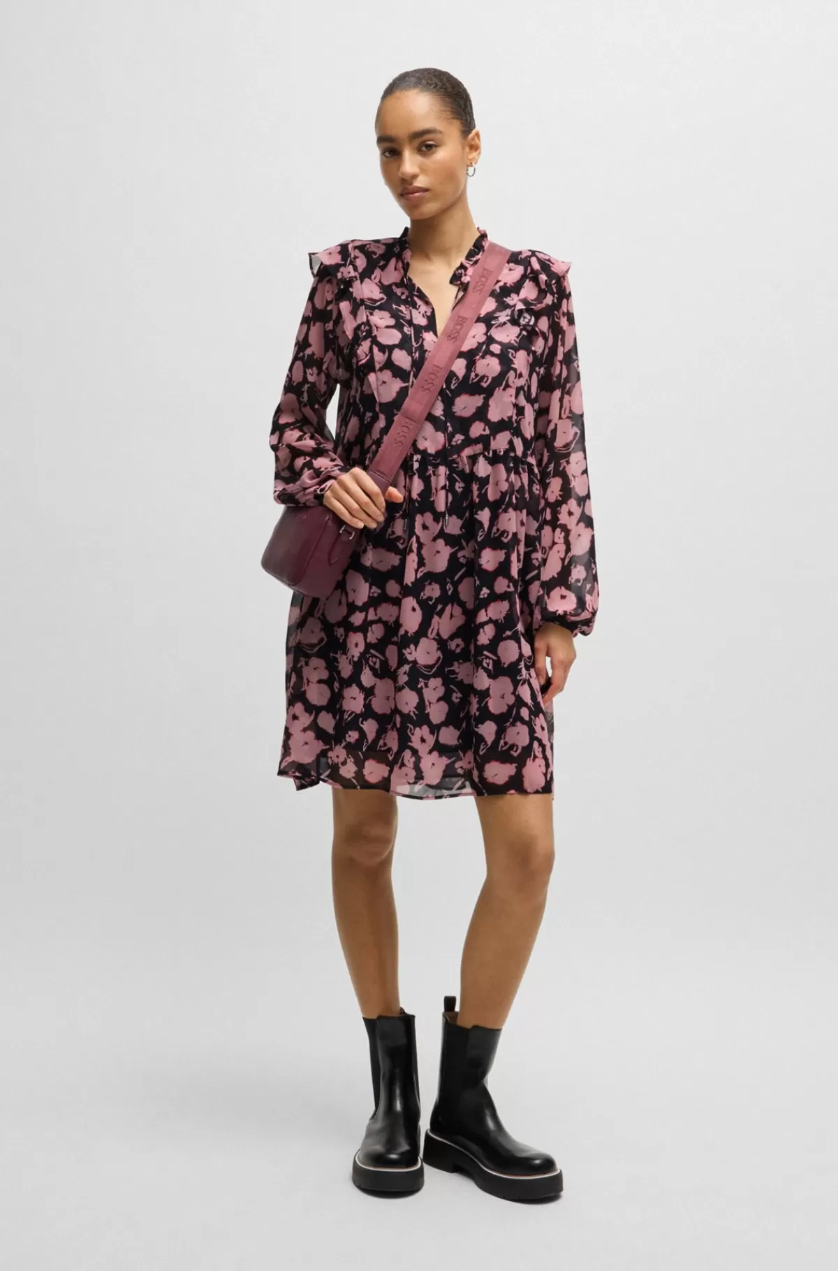 HUGO BOSS Printet Kjole Med Flæser Og Knaplukning I ærmerne Sort/pink Best