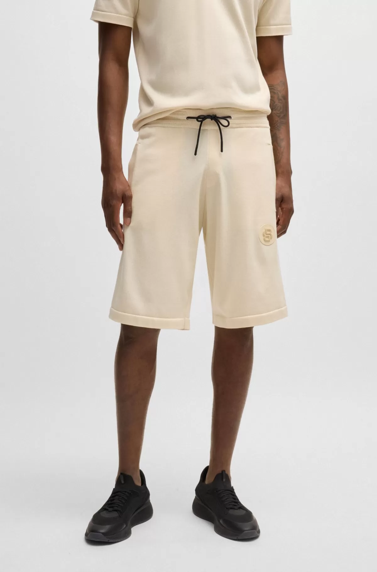 HUGO BOSS Shorts Med Regular Fit Og Badge Med Dobbeltmonogram Naturlig Sale