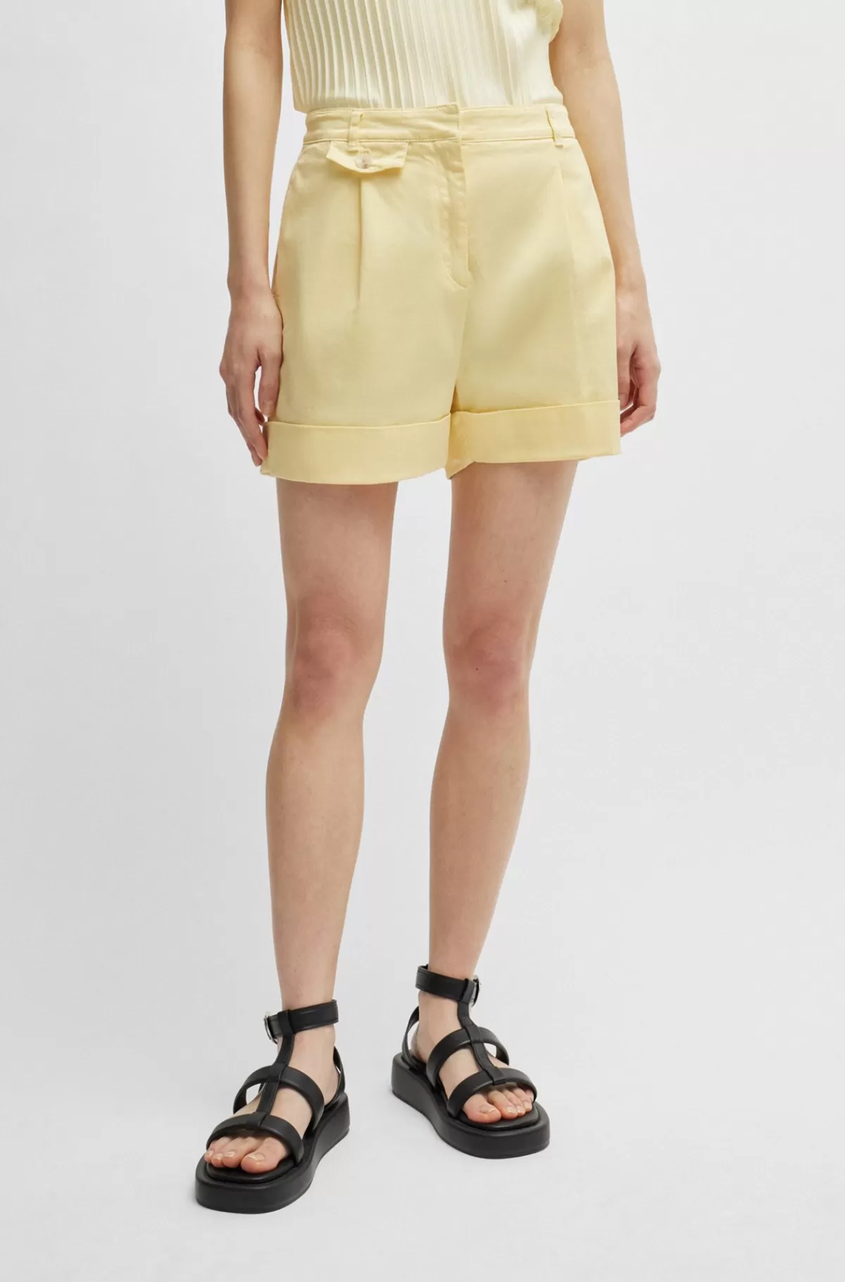 HUGO BOSS Shorts Med Vide Ben I En Bomuldsblanding Lysegul Shop