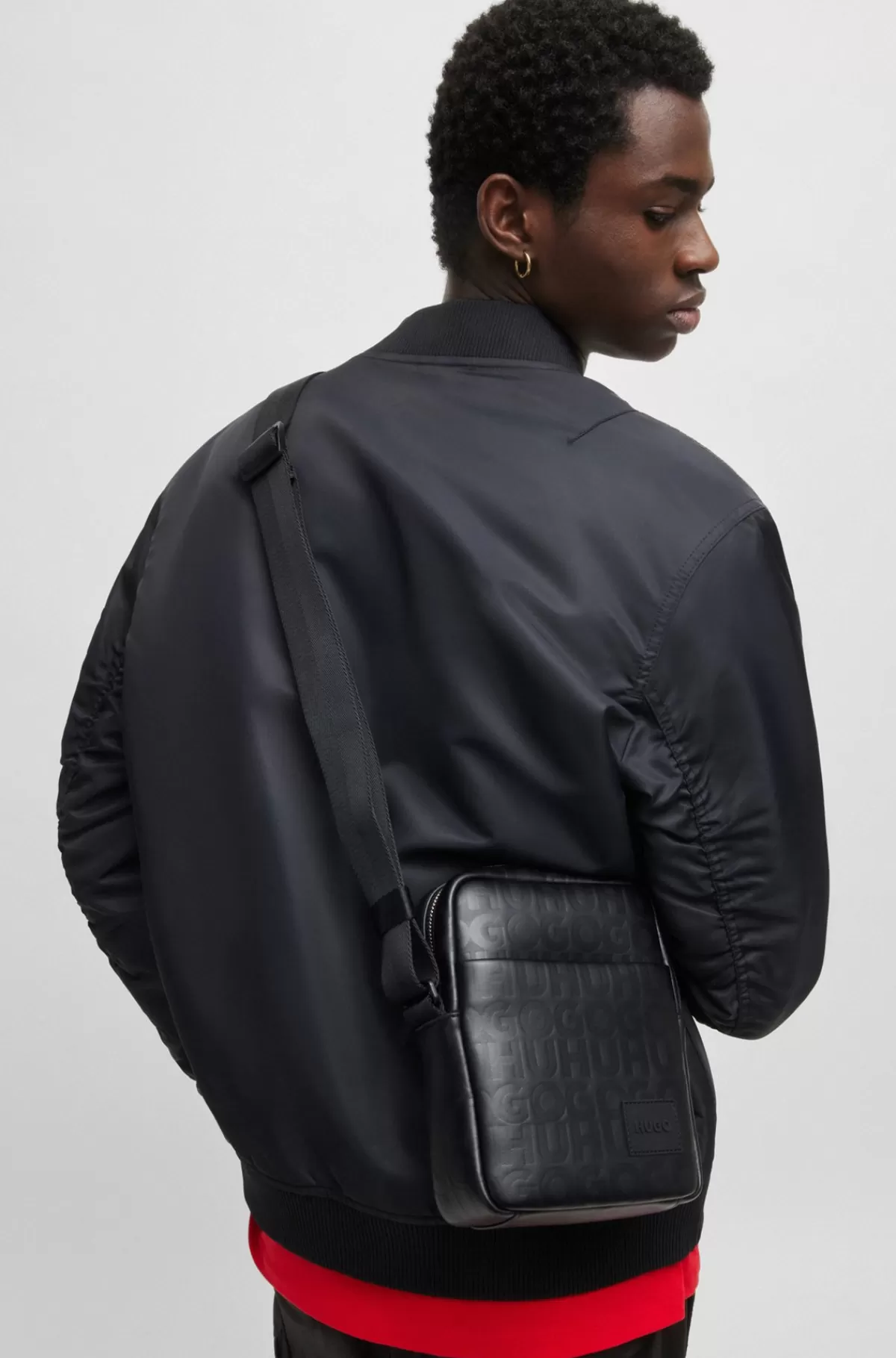 HUGO BOSS Skuldertaske I Kunstlæder Med Gentaget Logografik Sort Shop