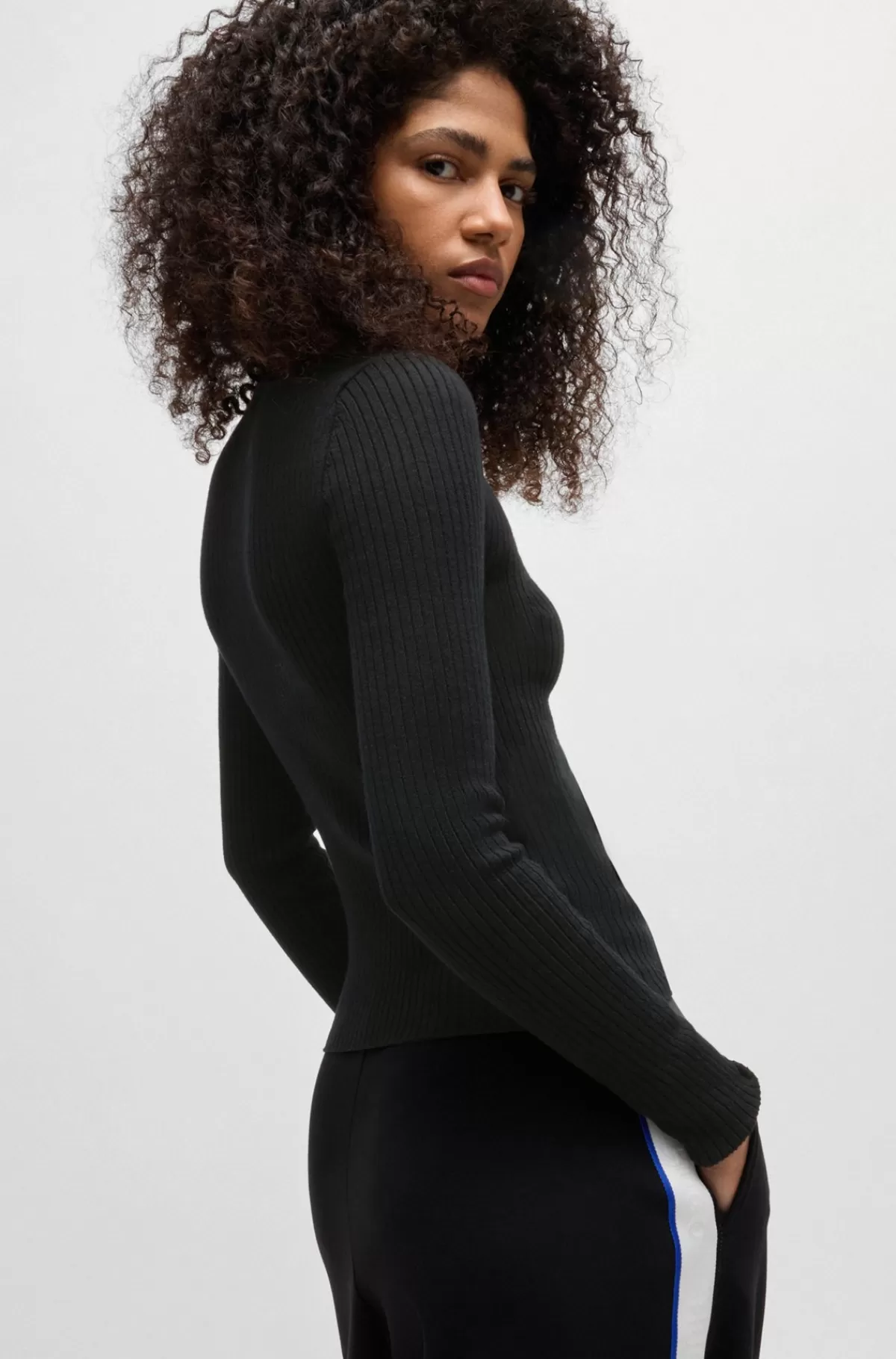HUGO BOSS Sweater Med Høj Hals Og Broderet Happy HUGO Logo Sort Best