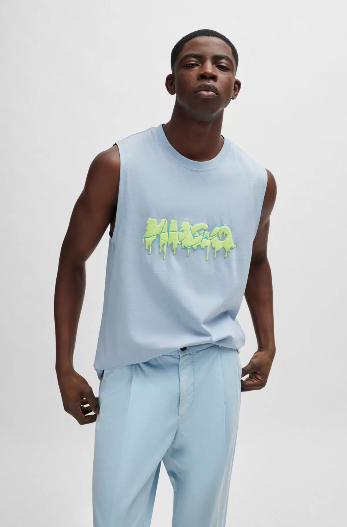 HUGO BOSS T-shirt Uden ærmer I Bomuldsjersey Med Sæsonens Logo Lyseblå Online