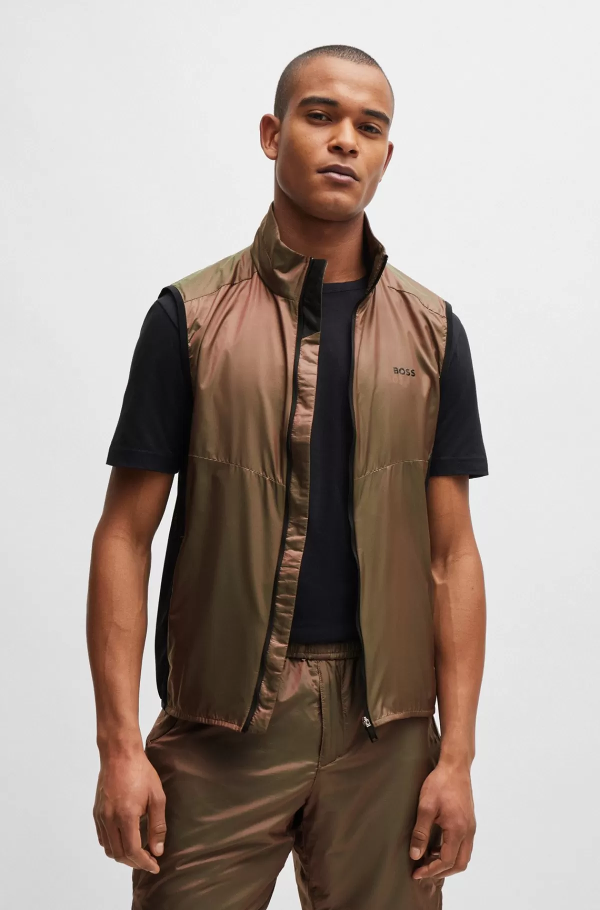HUGO BOSS Vandskyende Vest I Iriserende Ripstop-materiale, Der Nemt Kan Pakkes Brun Store