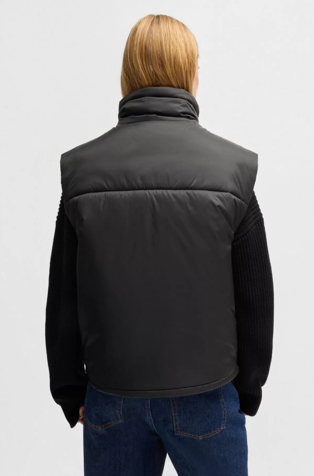 HUGO BOSS Vandskyende Vest Med Logobadge Med Happy HUGO Sort Online
