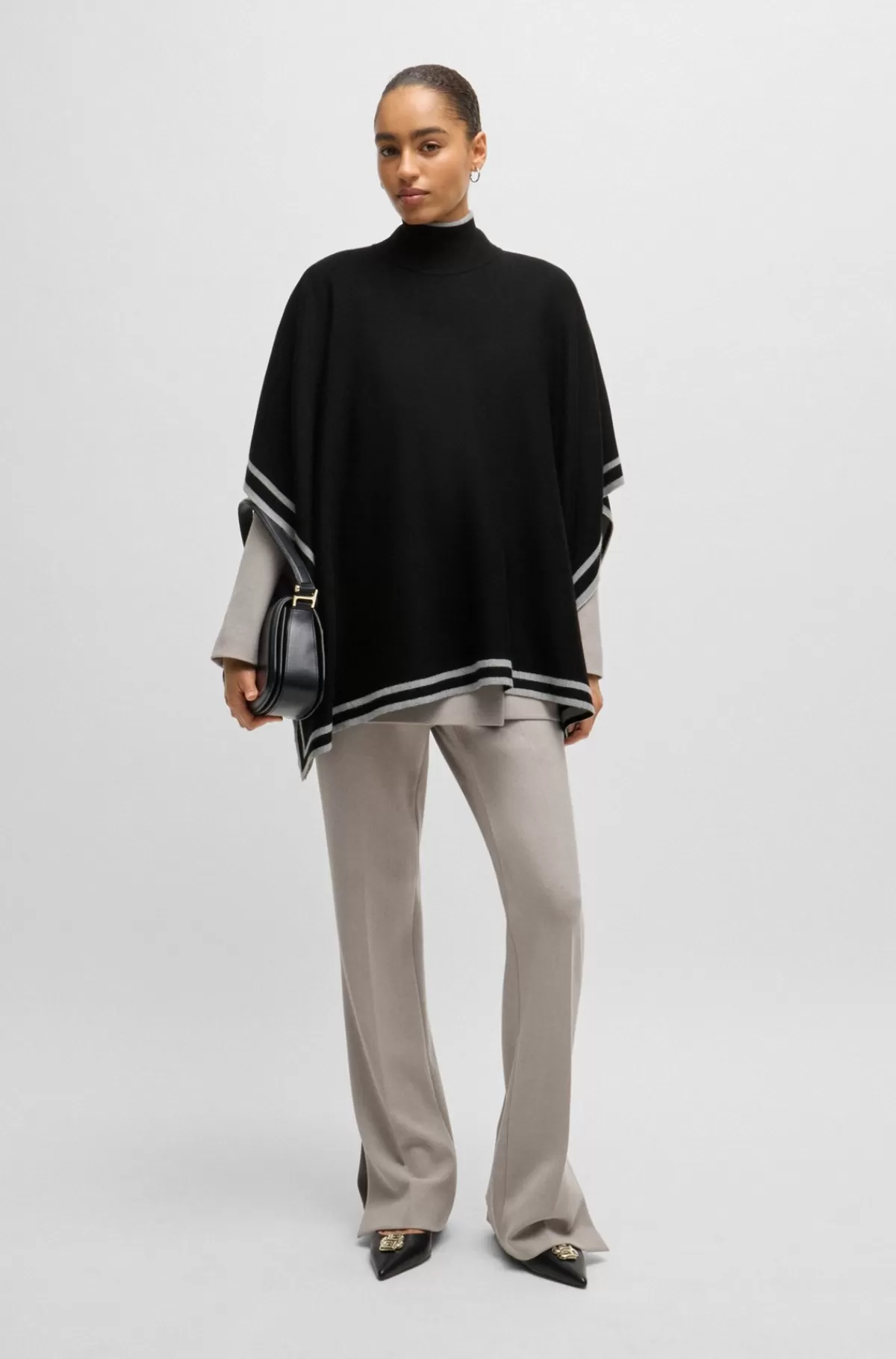 HUGO BOSS Vendbar Poncho I Ny Uld Med Stribet Kant Sort Cheap